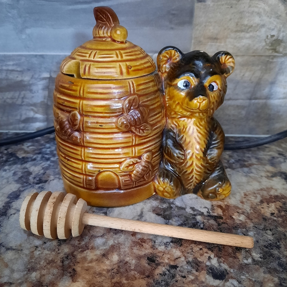Vintage Armbee San Francisco Bear and Beehive Honey Jar